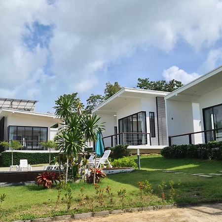 D-Valley, Koh S@Mui Choeng Mon Luaran gambar