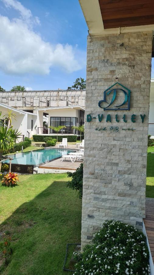 D-Valley, Koh S@Mui Choeng Mon Luaran gambar